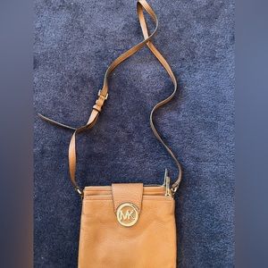 Michael Kors Women’s Brown Fulton Double Zip Card Wallet Crossbody